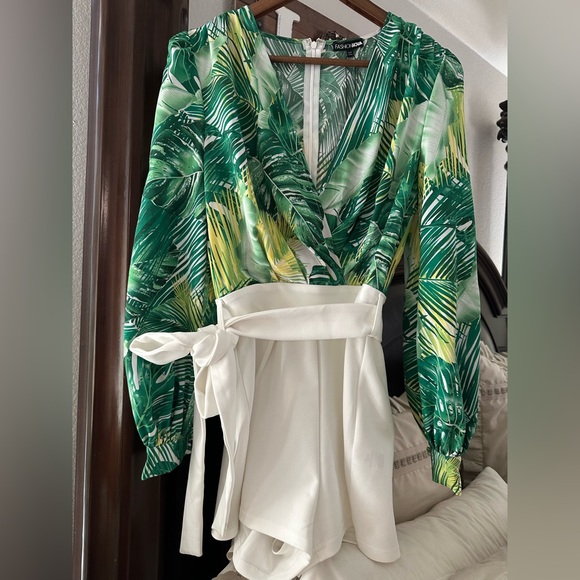 New tropical romper - Picture 3 of 3